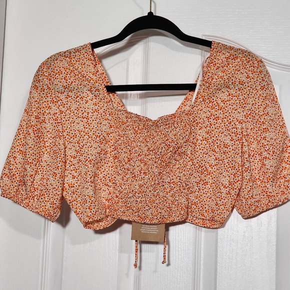 Vero ModaHenna V Neck‎ Cropped Floral Top XS NWT - Picture 2 of 6